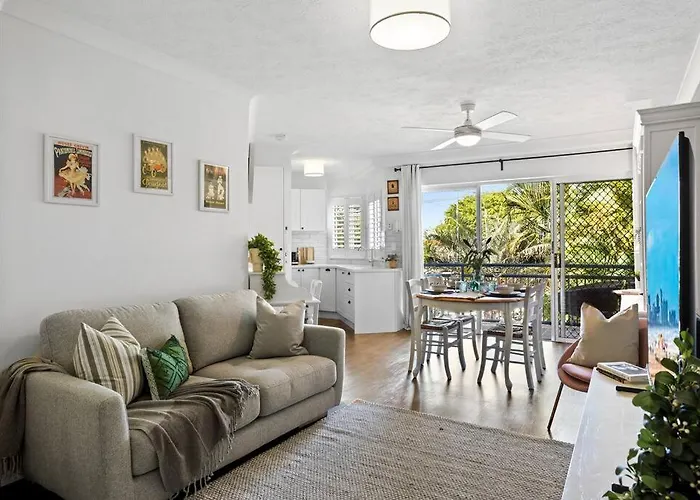 Coastal 1-Bed Apartment With Pool & Tennis Court